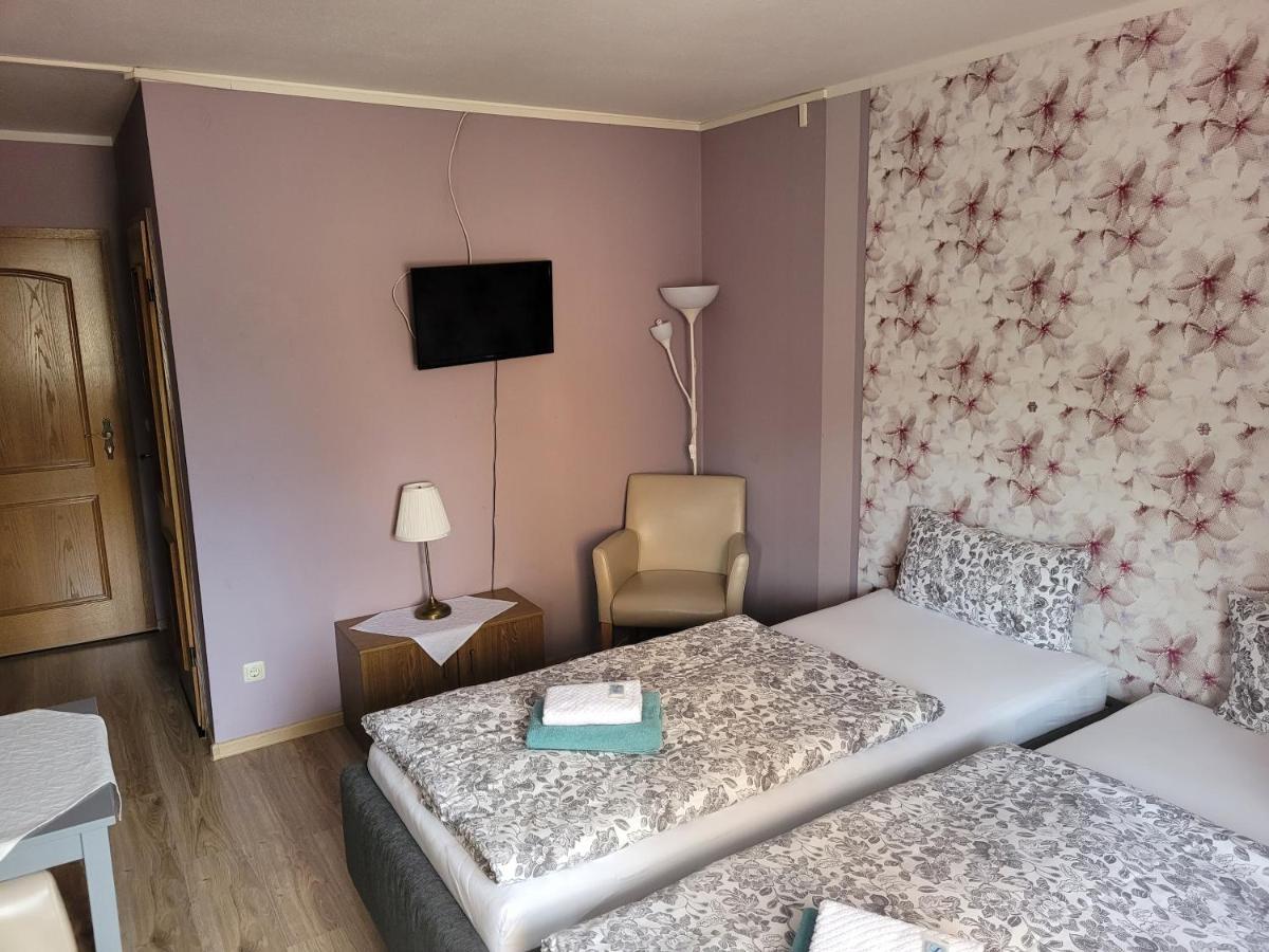 Hotel Und Pension Al Dente Nunchritz Extérieur photo